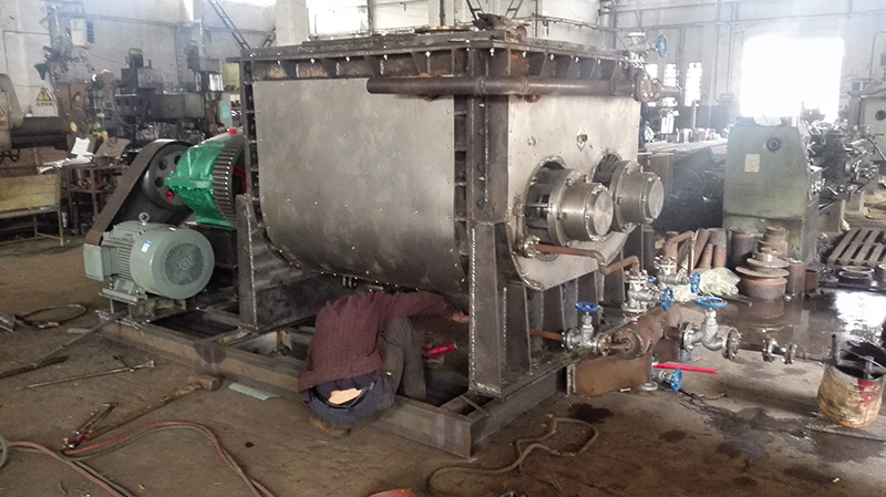 螺旋出料混捏機(jī)3.jpg 螺旋出料混捏機(jī)3.jpg